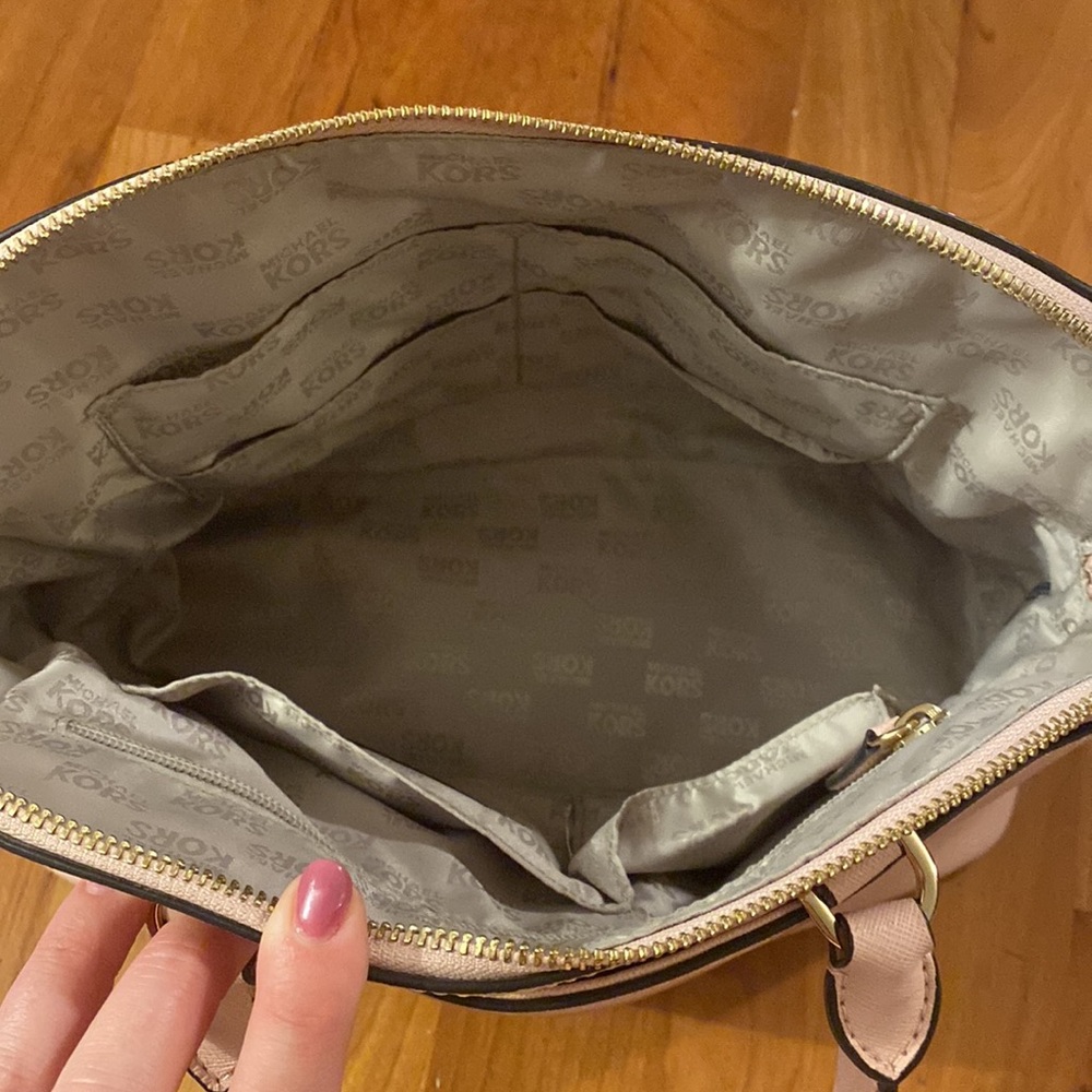 Michael Kors |‎ Dome Satchel - Picture 4 of 5